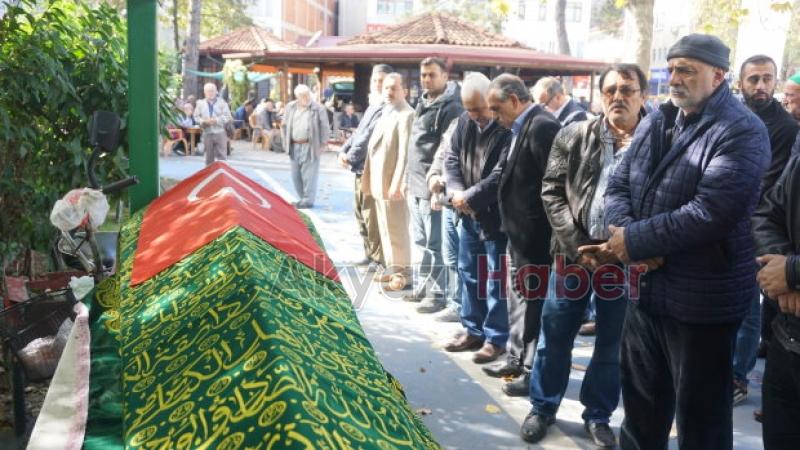 Emekli Deniz Astsubay Erkan Tapan Defnedildi