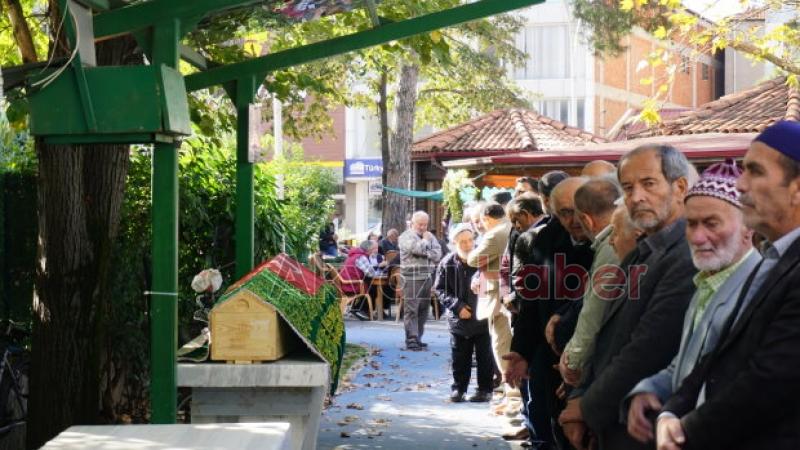 Emekli Deniz Astsubay Erkan Tapan Defnedildi