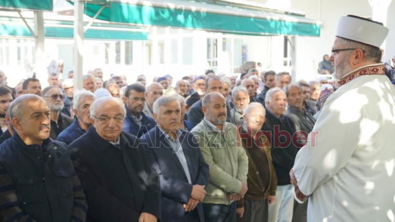 Emekli Deniz Astsubay Erkan Tapan Defnedildi