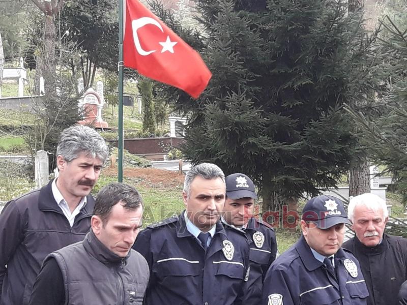 Emekli Emniyet Müdürü Törenle Toprağa Verildi