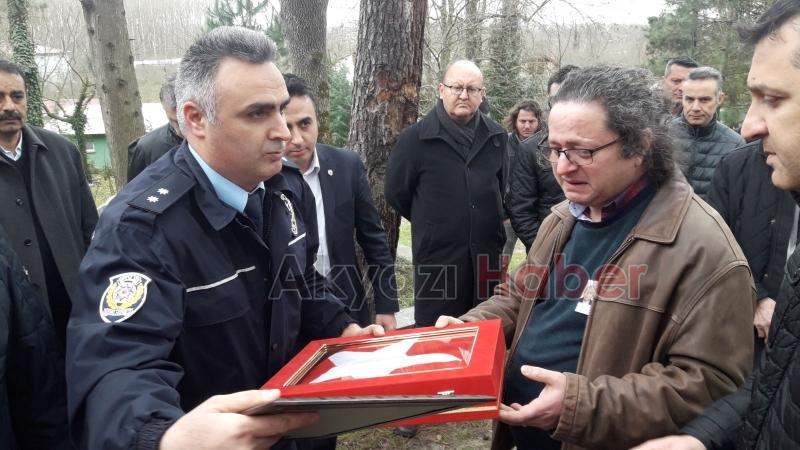 Emekli Emniyet Müdürü Törenle Toprağa Verildi