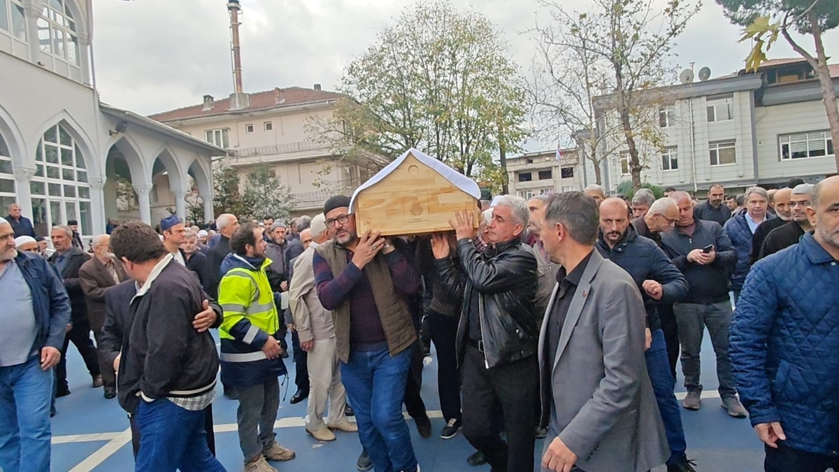Emekli İmam Adil Keskin Toprağa Verildi