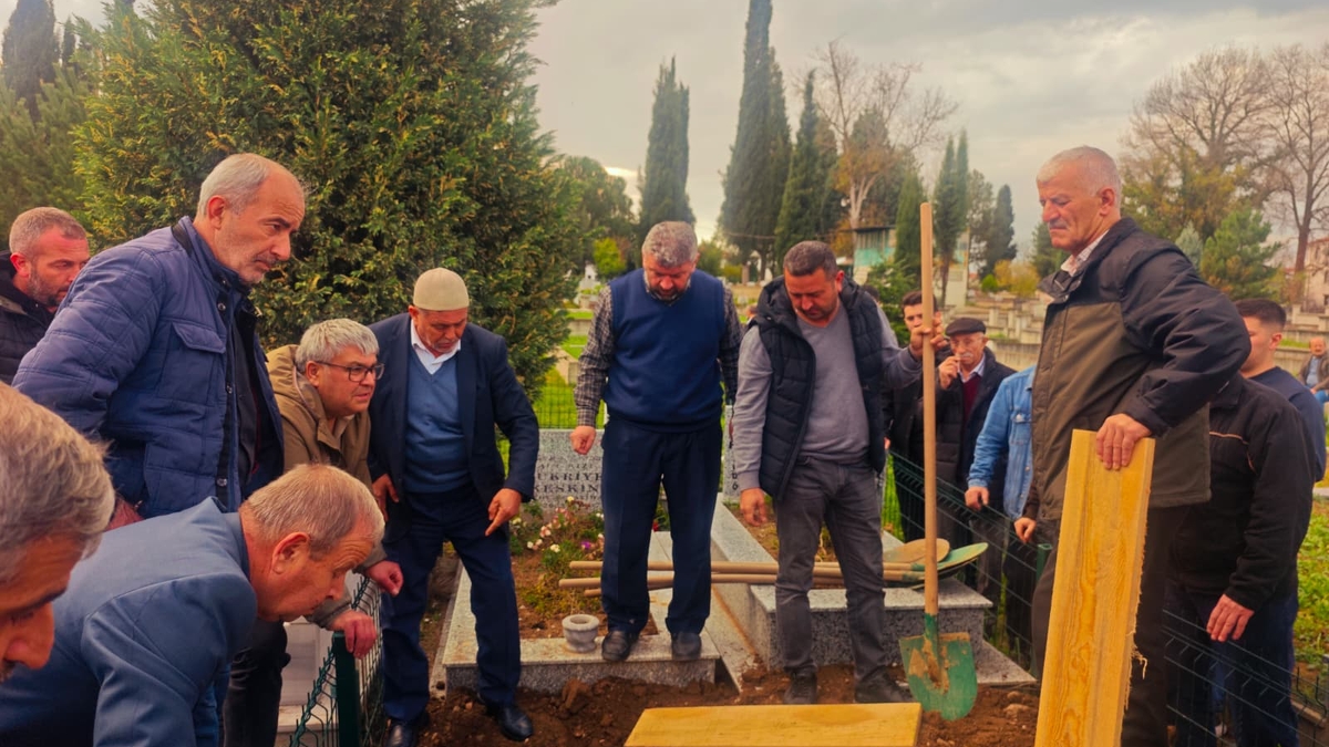 Emekli İmam Adil Keskin Toprağa Verildi