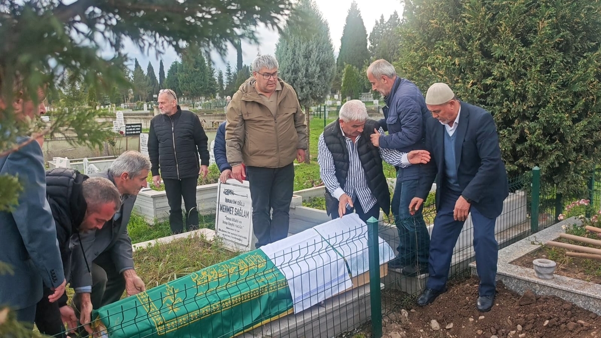 Emekli İmam Adil Keskin Toprağa Verildi