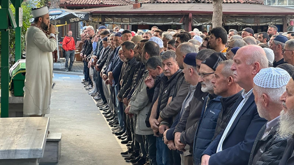 Emekli İtfaiyeci Hasan Saka Defnedildi