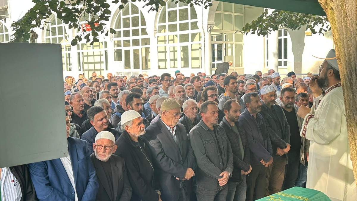 Emekli İtfaiyeci Hasan Saka Defnedildi