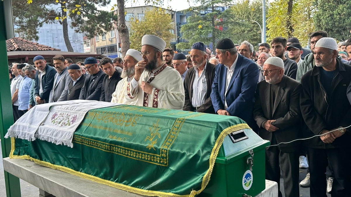 Emekli İtfaiyeci Hasan Saka Defnedildi