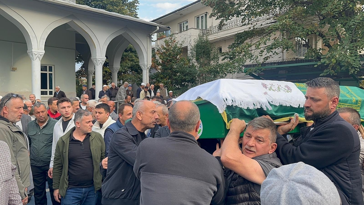 Emekli İtfaiyeci Hasan Saka Defnedildi