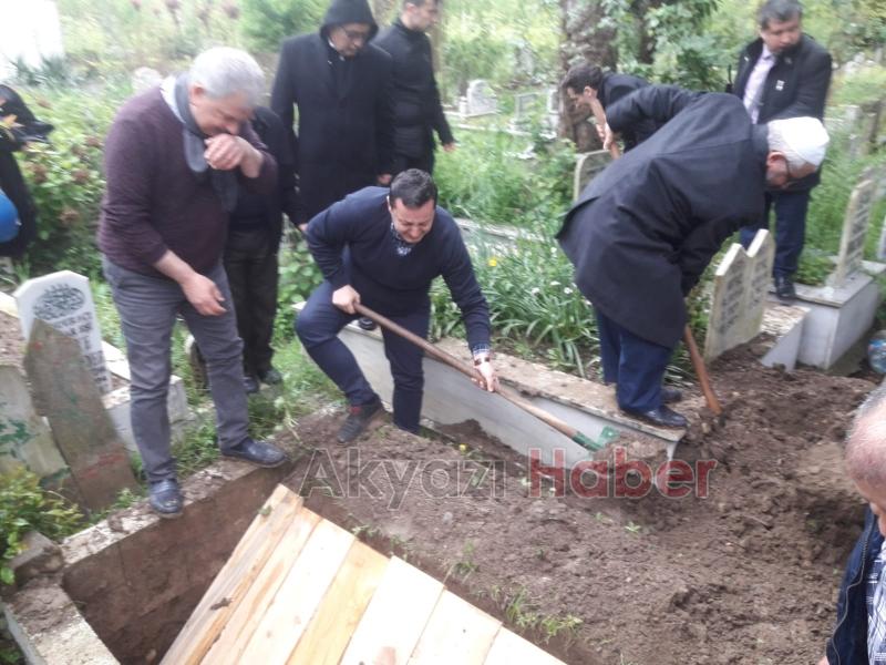 Emekli Öğretmen Nuri Sakönder Dualarla defnedldi