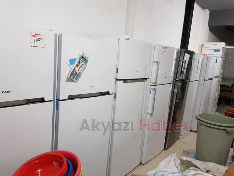 Emin Spot Bütün Eşyaları Yarı Fiyatına İndirdi