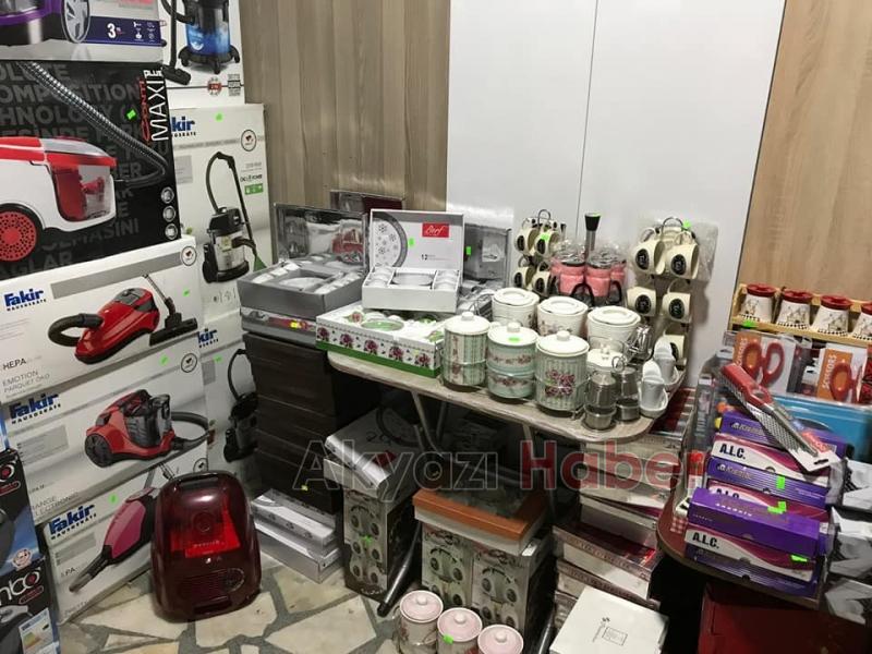 Emin Spot Bütün Eşyaları Yarı Fiyatına İndirdi