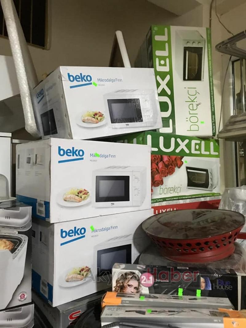 Emin Spot Bütün Eşyaları Yarı Fiyatına İndirdi