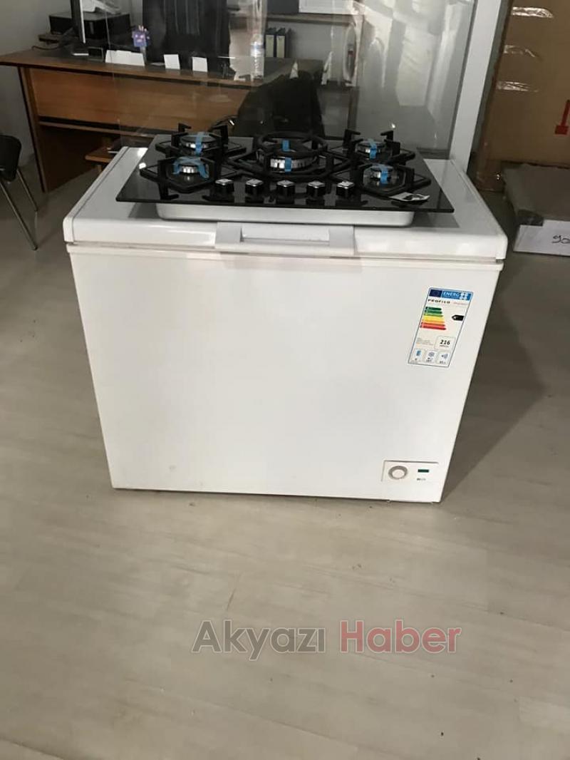 Emin Spot Bütün Eşyaları Yarı Fiyatına İndirdi