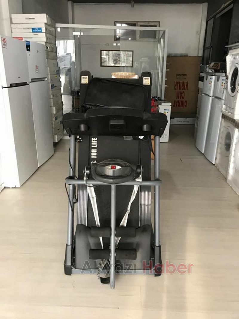 Emin Spot Bütün Eşyaları Yarı Fiyatına İndirdi