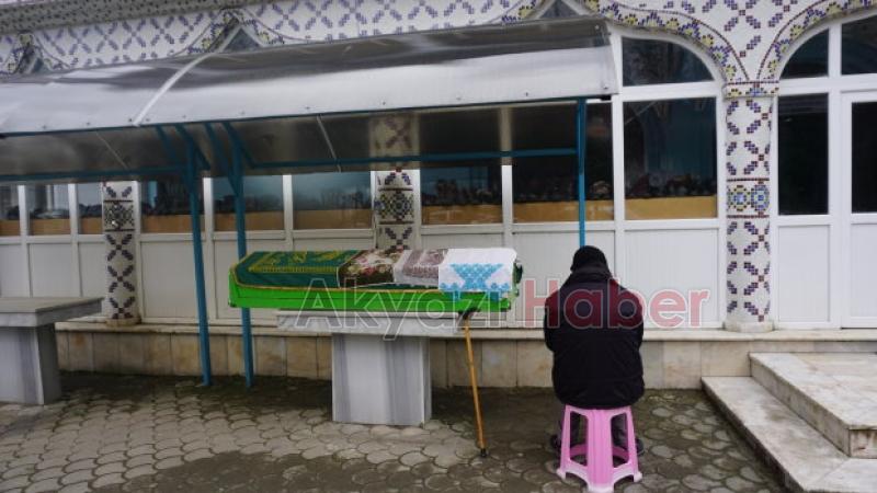 Emine Kav Defnedildi