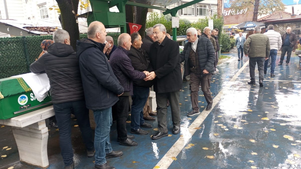 Emine Sarı son yolculuğuna uğurlandı.