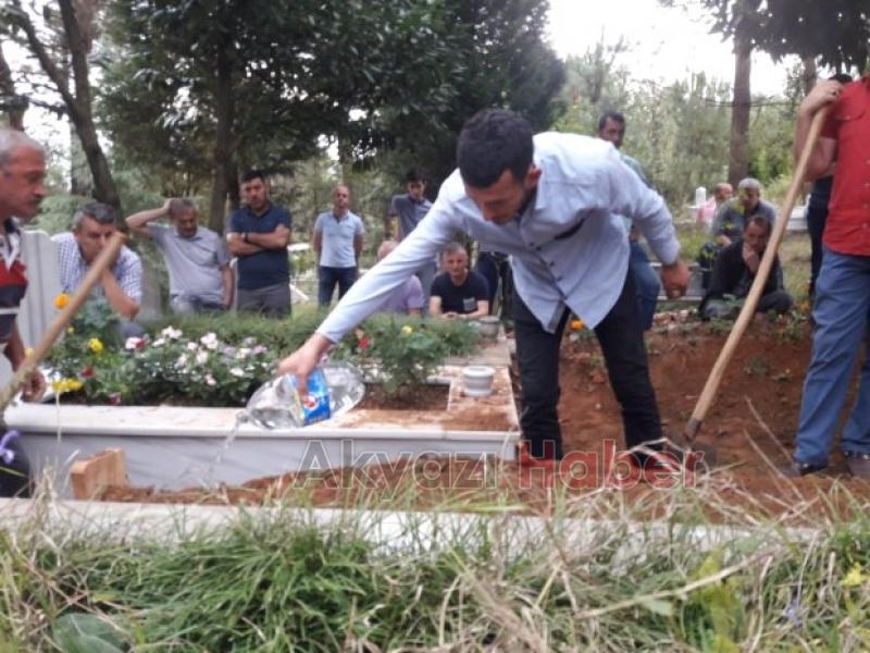 Emine Uluköylü Defnedildi