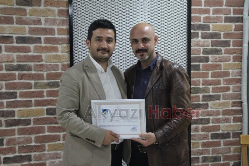 Emlak Kursu Kursiyerleri Sertifikalarını Aldı