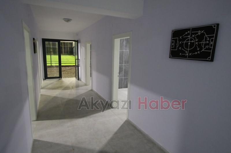 Emre Belözoğlu Akyazıya Selam Gönderdi