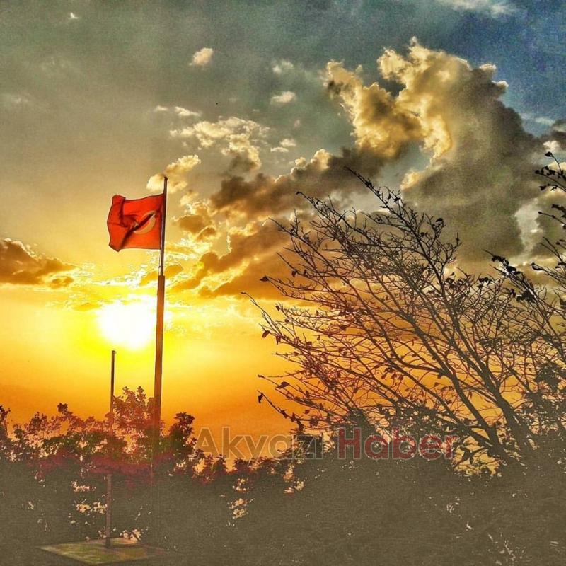 EN Zirveye Bayrağımızı Diktiler