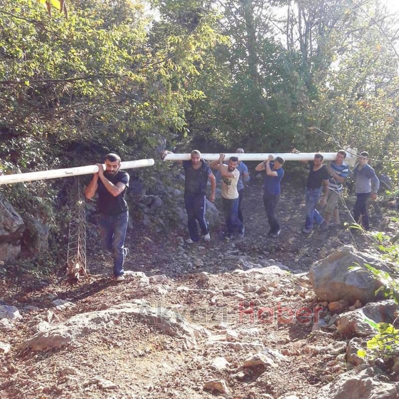 EN Zirveye Bayrağımızı Diktiler