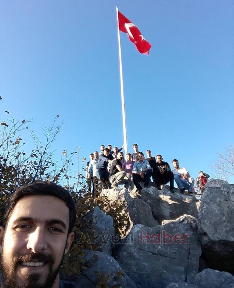 EN Zirveye Bayrağımızı Diktiler