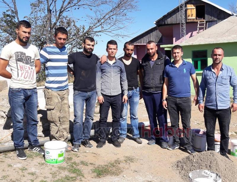 EN Zirveye Bayrağımızı Diktiler