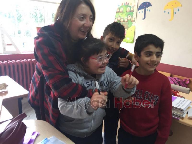 Engelli Meclisi Başkanı Özel Eğitim Sınıfı Öğrencilerini Ziyaret Ediyor