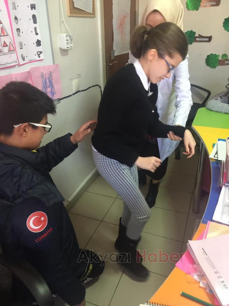   Engelli Öğrencilere Deprem Eğitimi