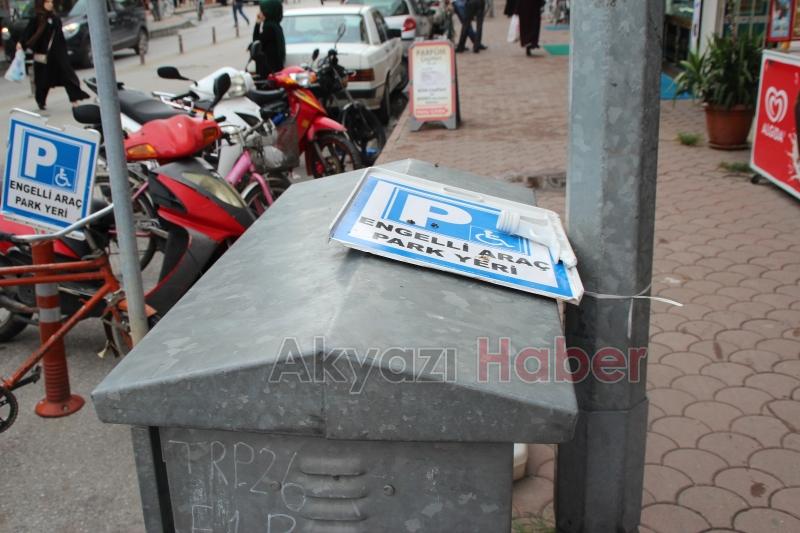 Engelli Park Yerine Park Eden Otomobil Ceza Yedi