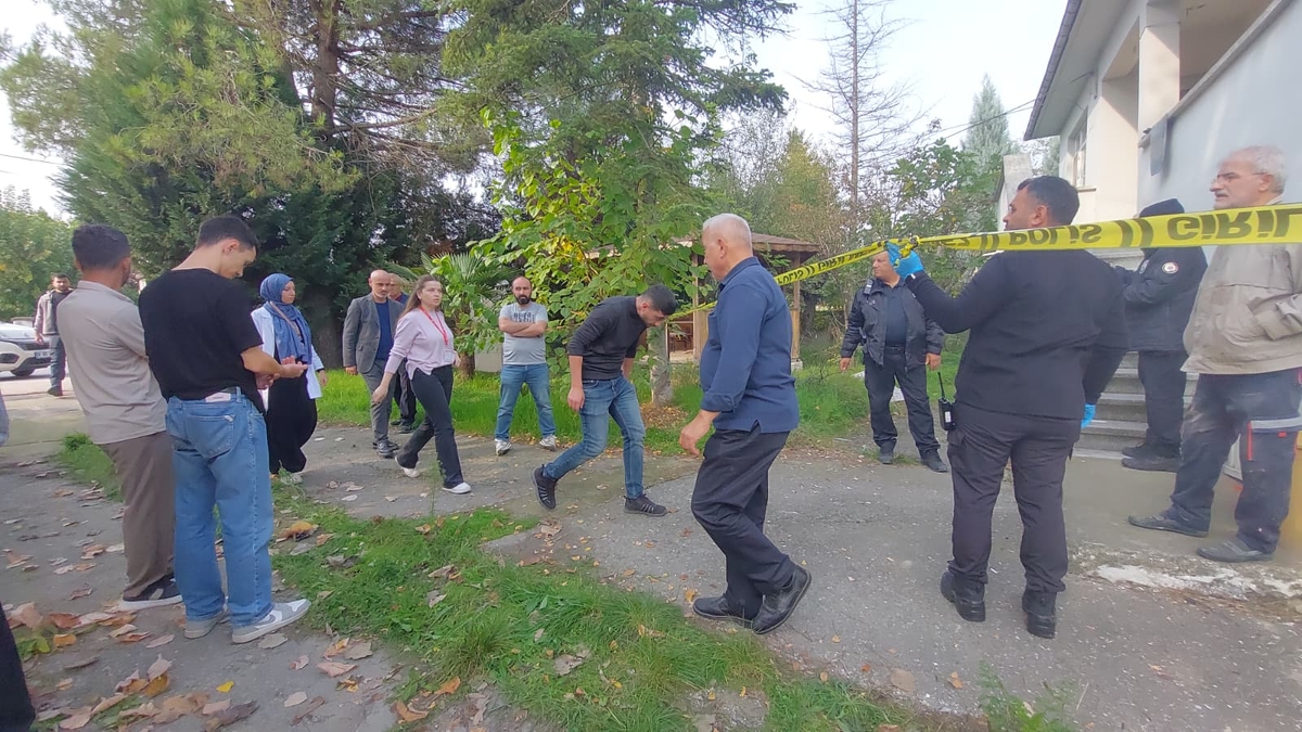 Eniştesi evinde cansız bedenini buldu