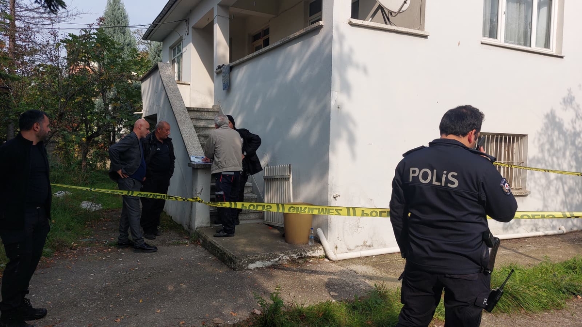 Eniştesi evinde cansız bedenini buldu