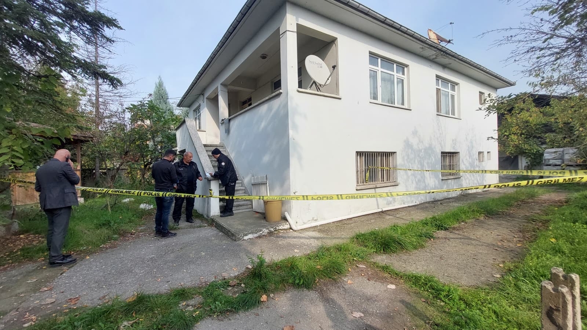Eniştesi evinde cansız bedenini buldu