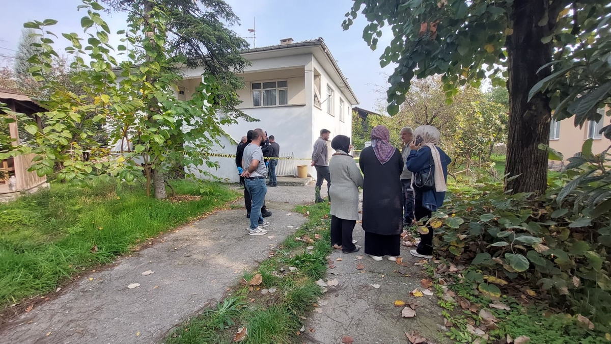 Eniştesi evinde cansız bedenini buldu