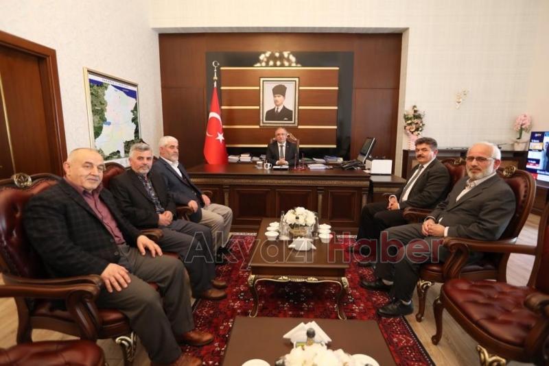 Ensar Vakfı Akyazı Şubesinden Vali Nayırı Ziyaret Etti