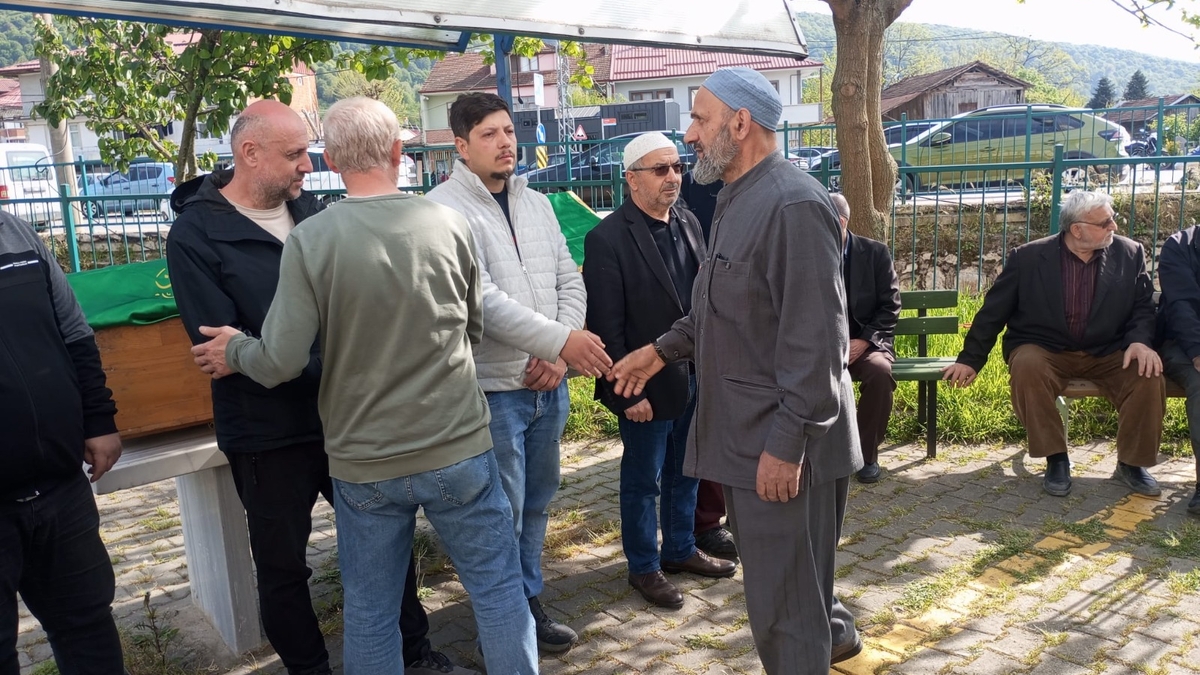 Ercan Aydın Toprağa Verildi