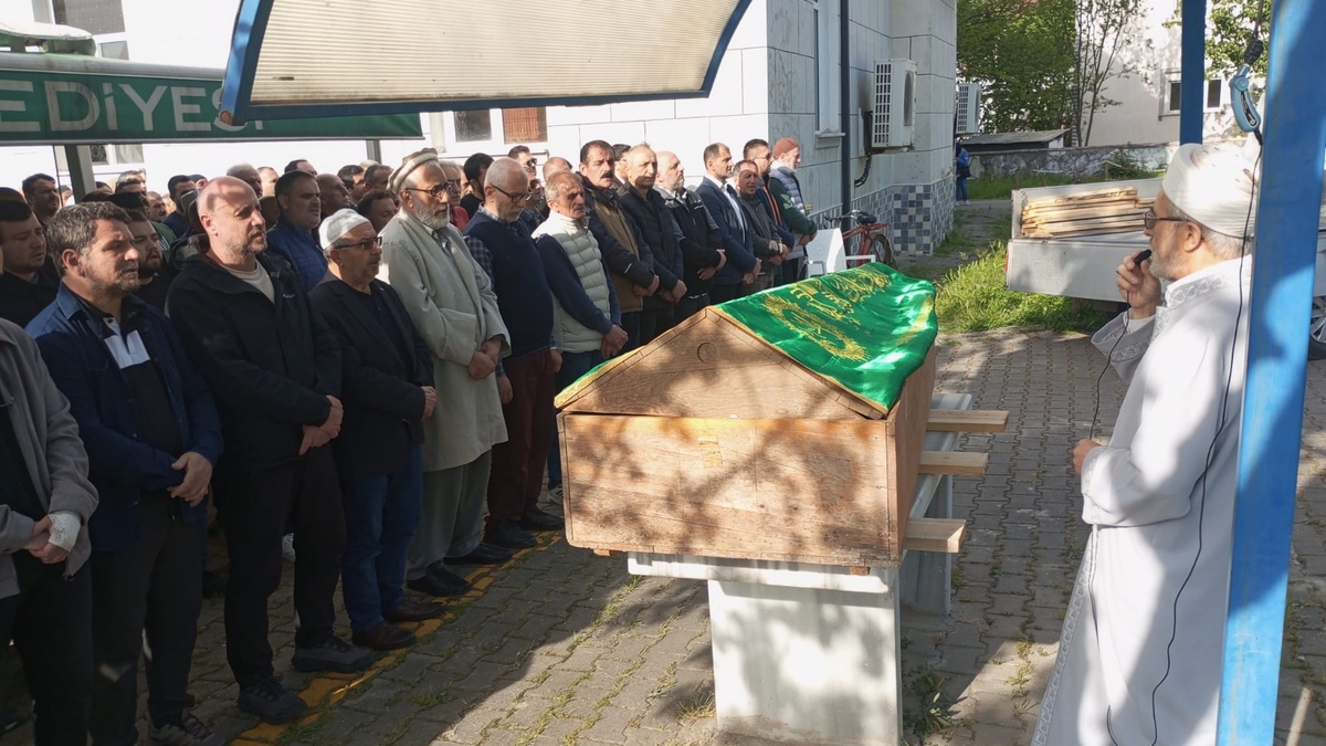 Ercan Aydın Toprağa Verildi