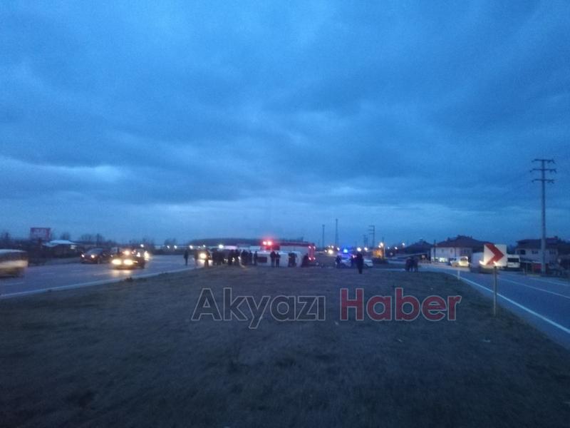 Servis minibüsleri çarpıştı