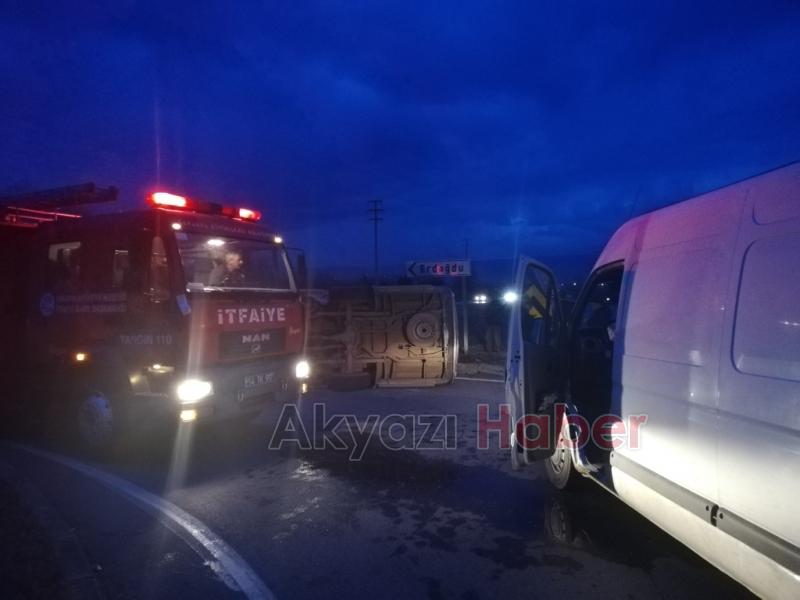 Servis minibüsleri çarpıştı