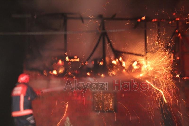 Erdoğdu Mahallesinde Samanlık Yangını