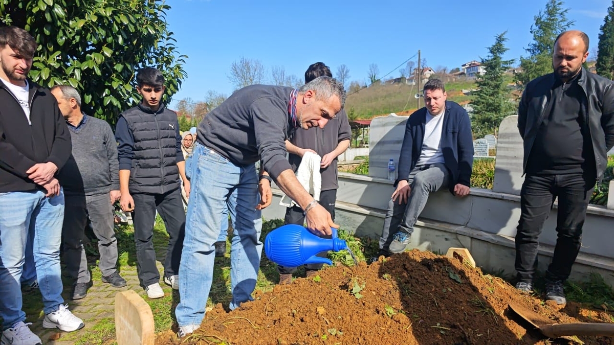 Ergün Uluköylü Toprağa Verildi.