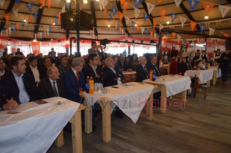 Erol Kaya Akyazı da Toplantı Yaptı