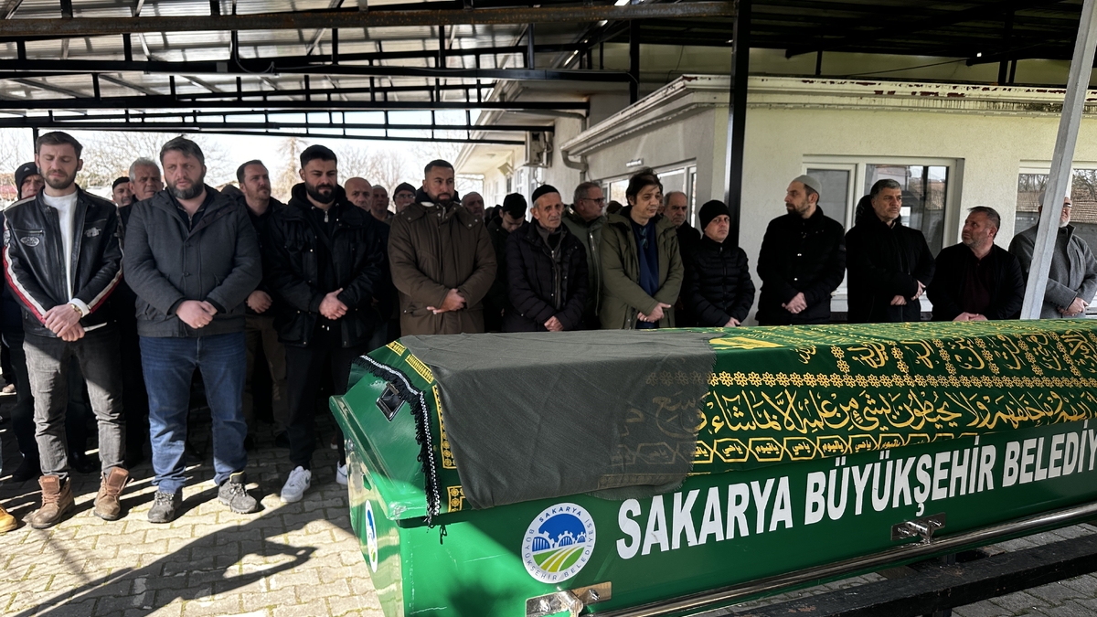 Eşinin öldürdüğü kadın toprağa verildi