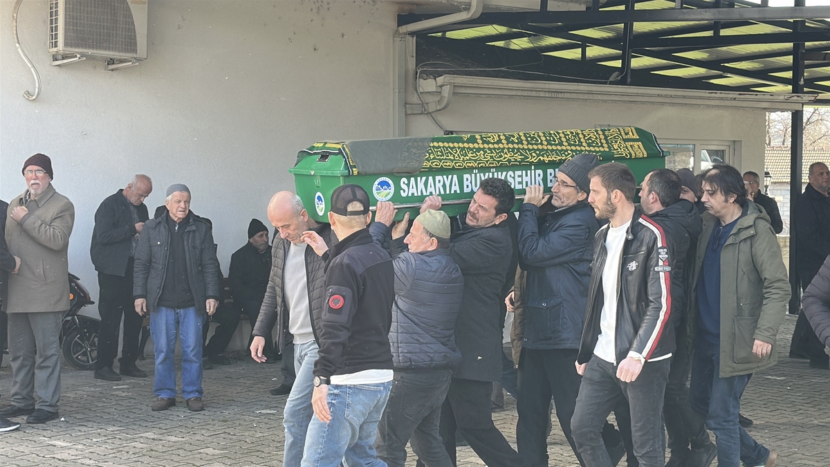 Eşinin öldürdüğü kadın toprağa verildi