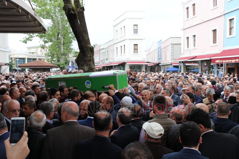Eski bakan Cevat Ayhan toprağa verildi