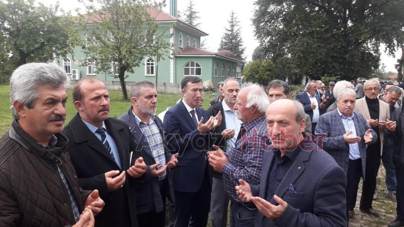 Eski bakan Cevat Ayhan toprağa verildi