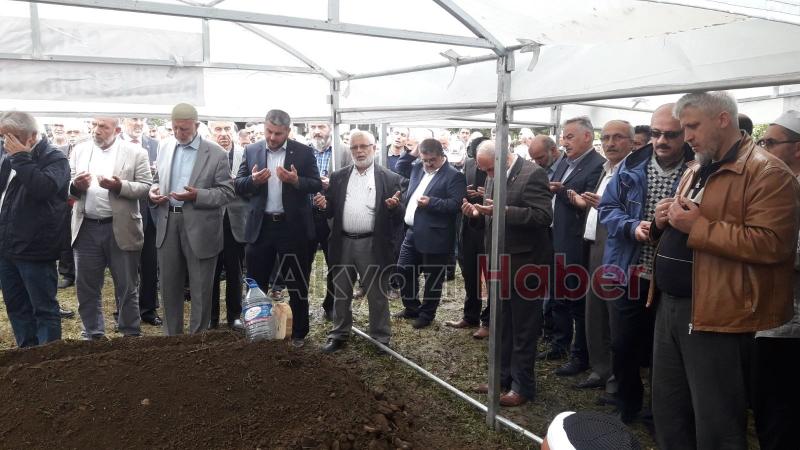 Eski bakan Cevat Ayhan toprağa verildi