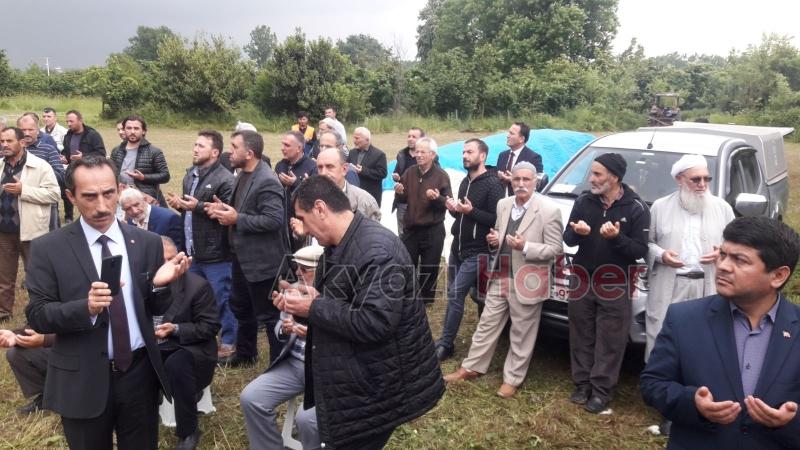 Eski bakan Cevat Ayhan toprağa verildi