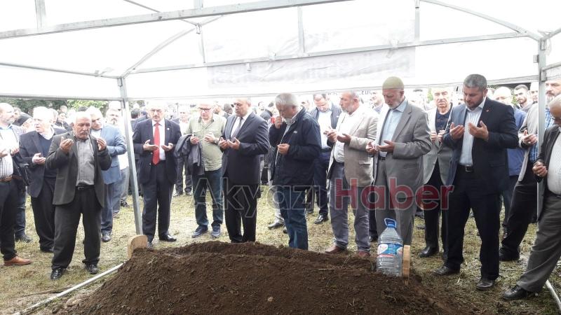 Eski bakan Cevat Ayhan toprağa verildi