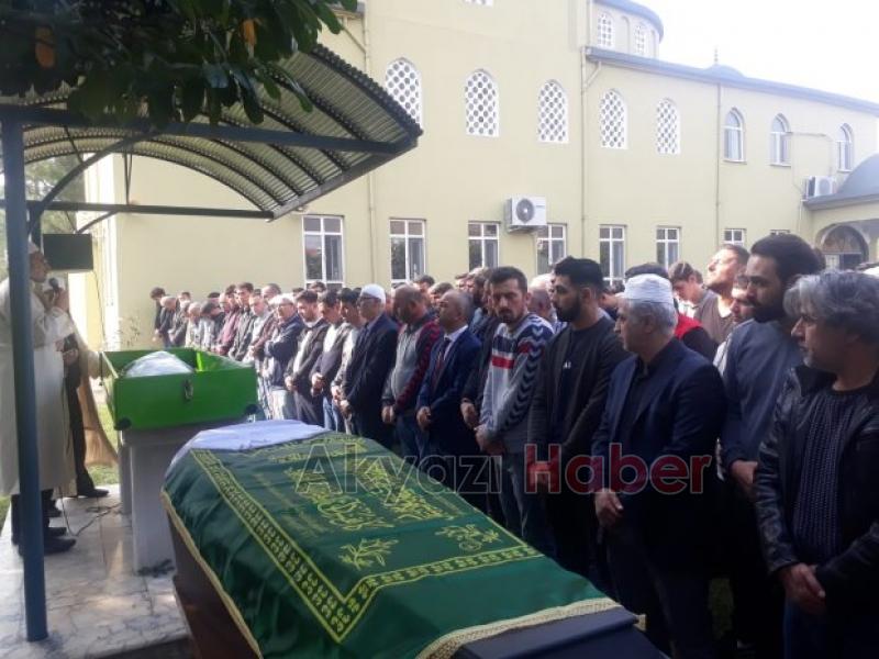 Faruk Çelik'in Halasının Kızı Toprağa Verildi 